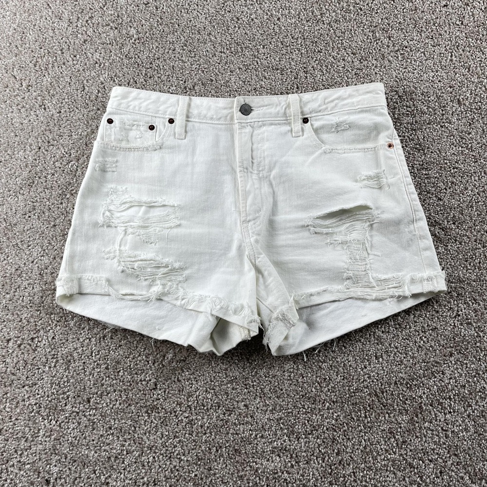 Annie High Rise Distressed Short.